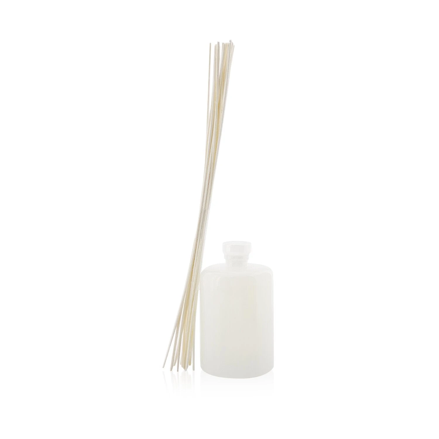 Voluspa Reed Diffuser - Macaron Mint Tea 177ml/6oz 3 Voluspa Reed Diffuser - Macaron Mint Tea 177ml/6oz - Image 3